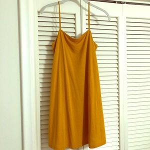 Really cute RVCA yellow dress